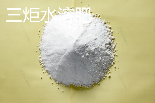 桃子套袋前的定果方法，遵循留优去劣的原则